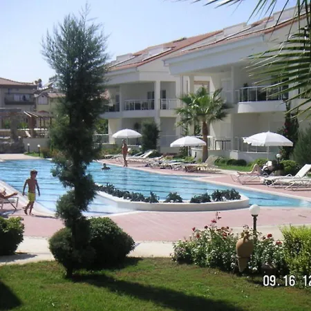 Mirage G 1 - Beautiful 2 Bedroomed Ground Floor Of Approx 1000 Sq Ft アパート シダ