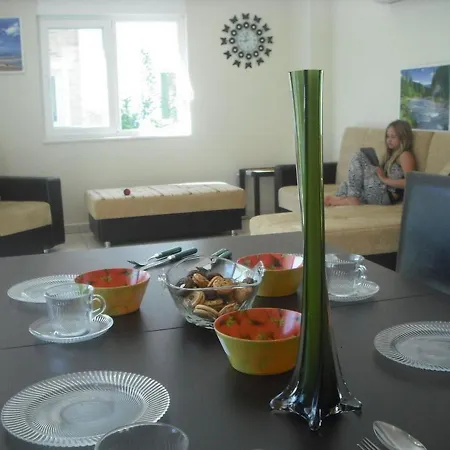 Mirage G 1 - Beautiful 2 Bedroomed Ground Floor Of Approx 1000 Sq Ft * シダ