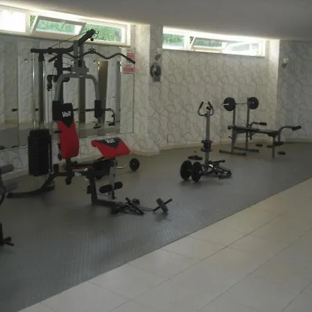 Mirage G 1 - Beautiful 2 Bedroomed Ground Floor Of Approx 1000 Sq Ft Apartment Side